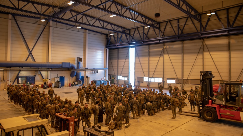 Marines arrive at Evenes Airfield