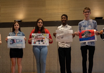 Students from Iwakuni Middle School share their artistic abilities