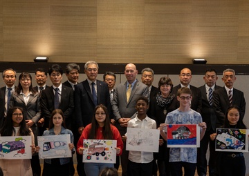 Students from Iwakuni Middle School share their artistic abilities