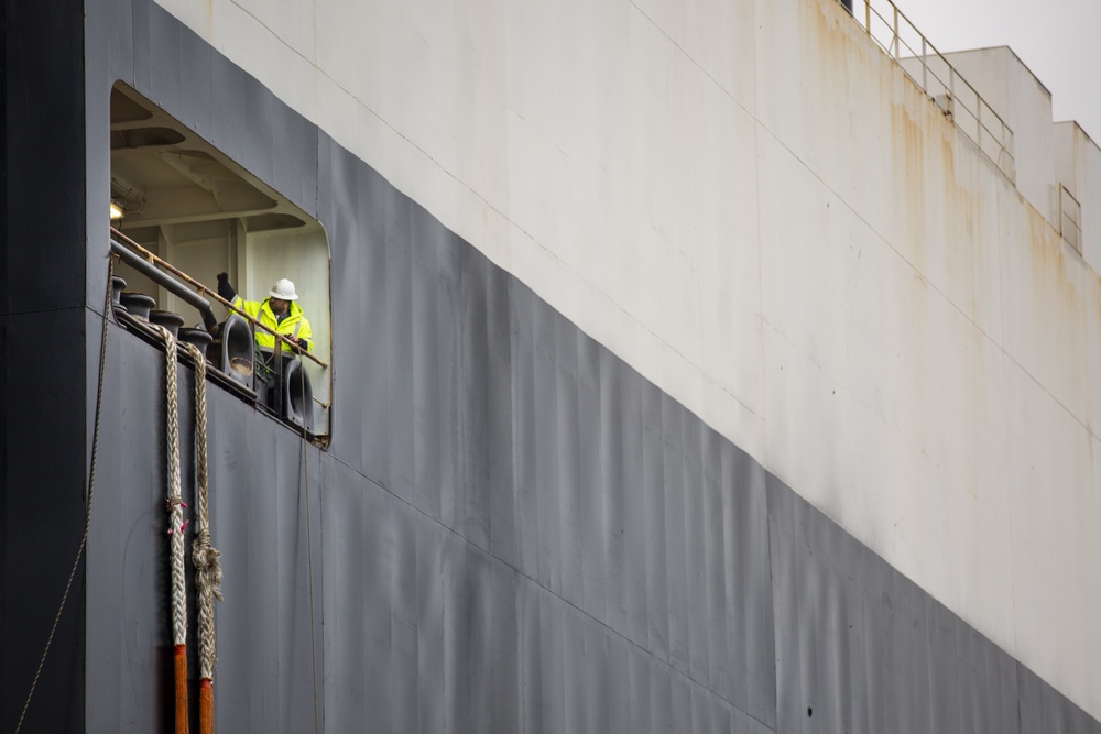 M/V Green Bay pulls into Bremerhaven port for DEFENDER-Europe 20