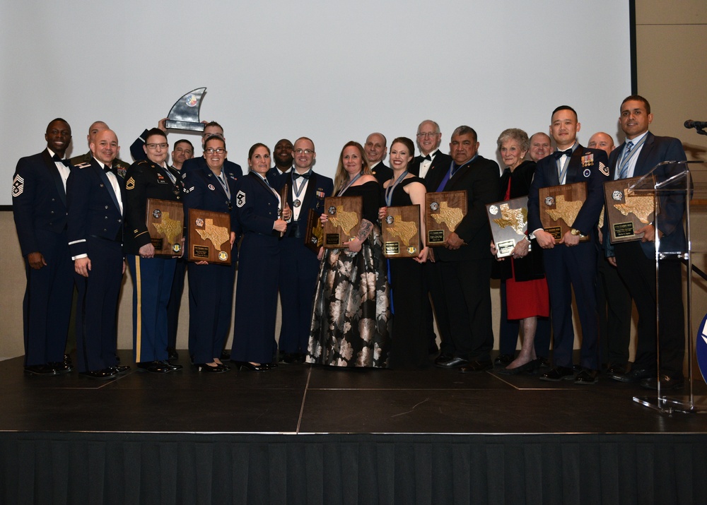 17th TRW hosts 27th Annual Awards Banquet