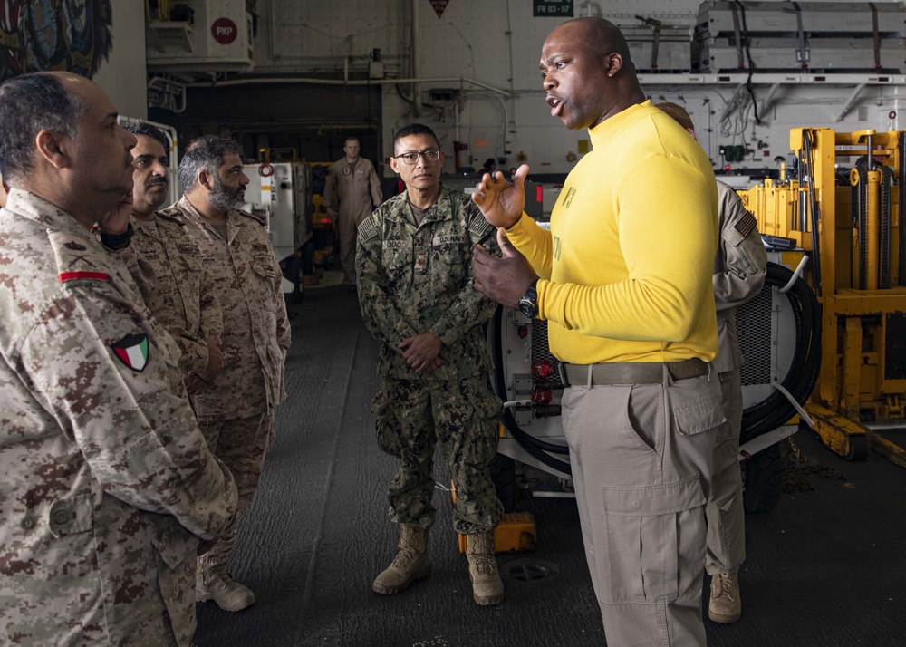 Kuwait Naval Forces Visit USS Bataan