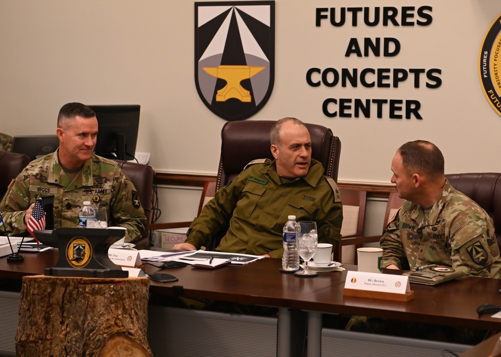 Maj. Gen. Yehuda Fox visits FCC