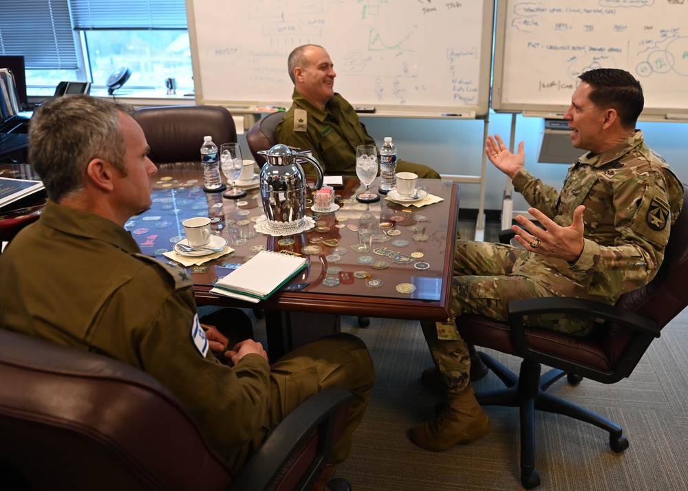 Maj. Gen. Yehuda Fox visits FCC