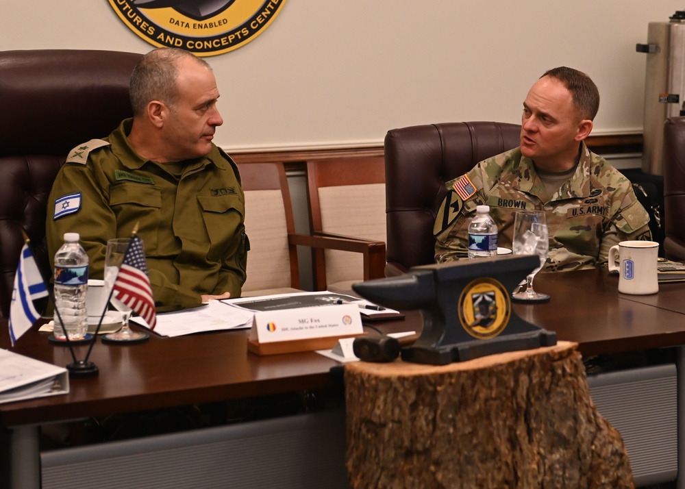 Maj. Gen. Yehuda Fox visits FCC