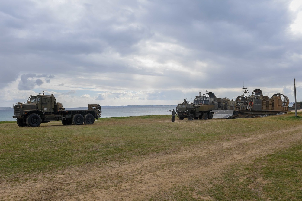 USS Green Bay (LPD 20) HIMARS Ship-to-Shore
