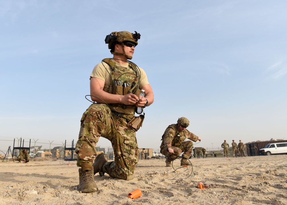 386th ECES, Marines train with RADR Mobile Training Team