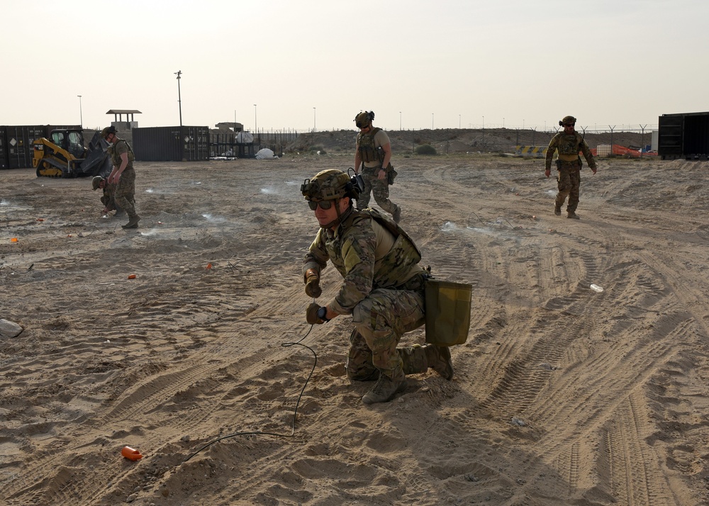 386th ECES, Marines train with RADR Mobile Training Team