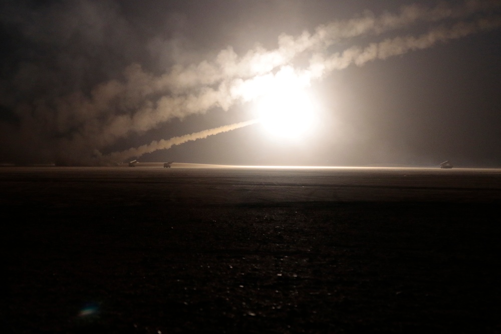 U.S, Kuwait artillery light up the night sky