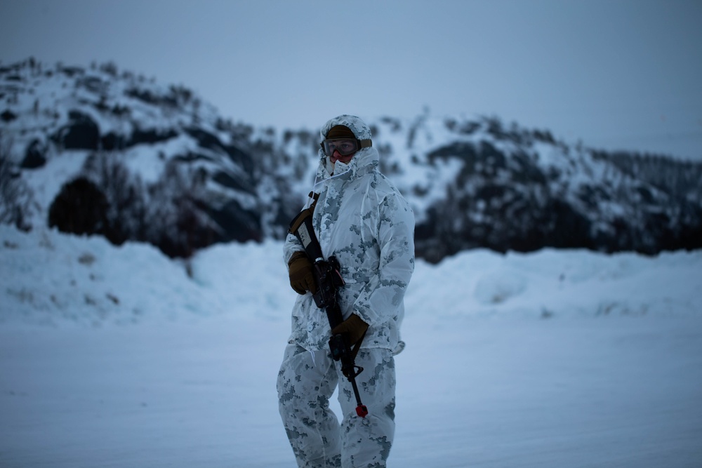 2nd LE Bn conducts cold-weather training