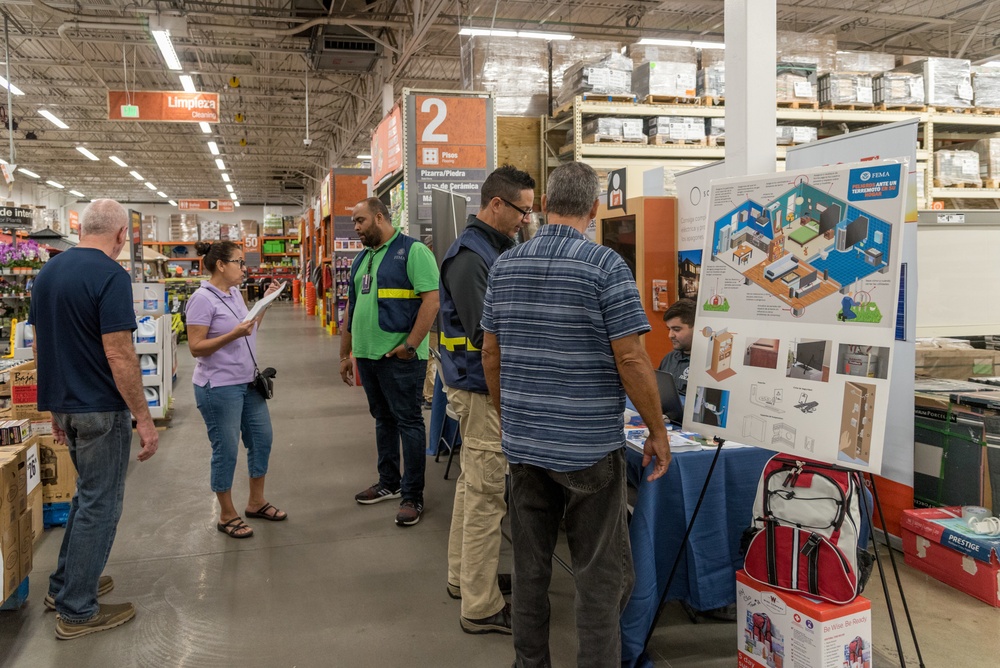 FEMA Mitigation Booth at Home Depot in Mayagüest