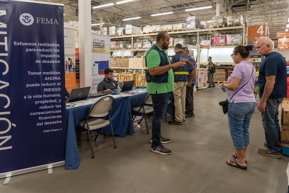 FEMA Mitigation Booth at Home Depot in Mayagüest