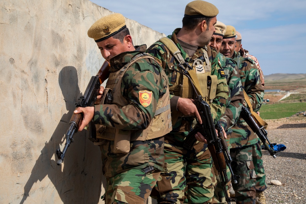 Peshmerga soldiers final exercise at Bnaslawa Training Center