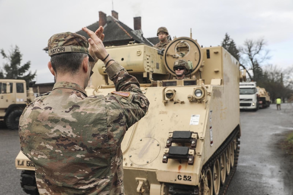 15th BSB loads vehicles at Skwierzyna railhead