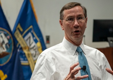 Navy's Chief Learning Officer Visits NPS