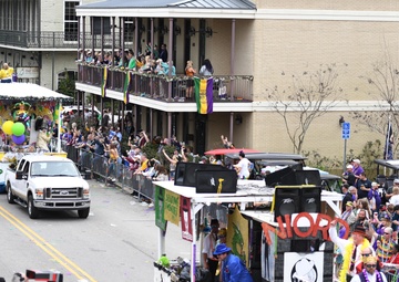 Keesler attends local Mardi Gras parade