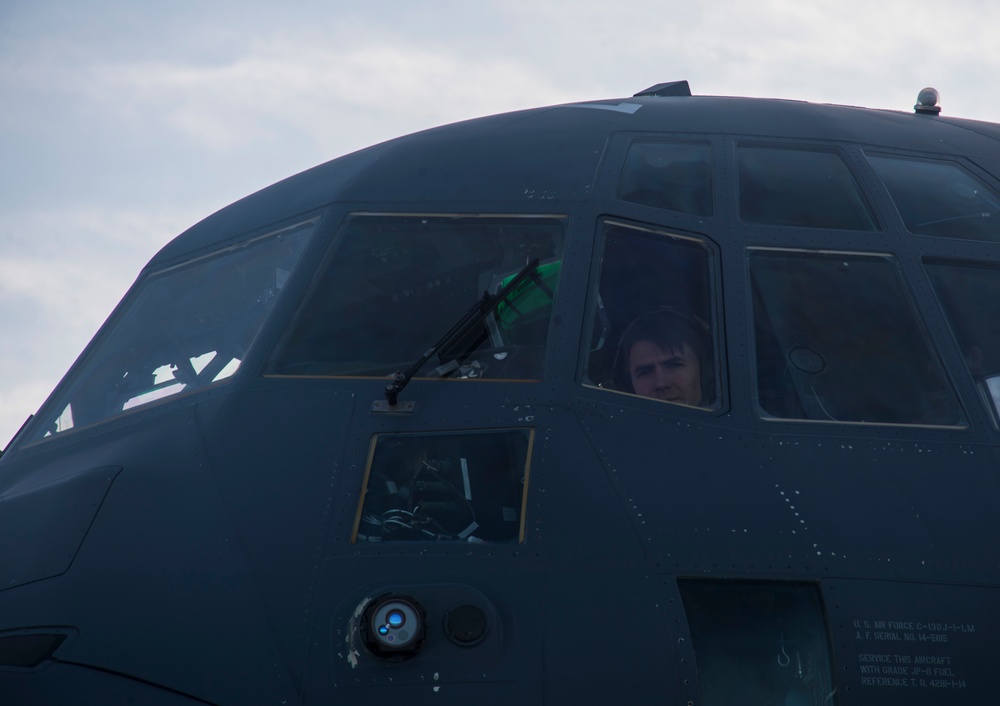 211th, 212th Rescue Squadrons deliver Arctic Sustainment Package during Arctic Eagle 2020