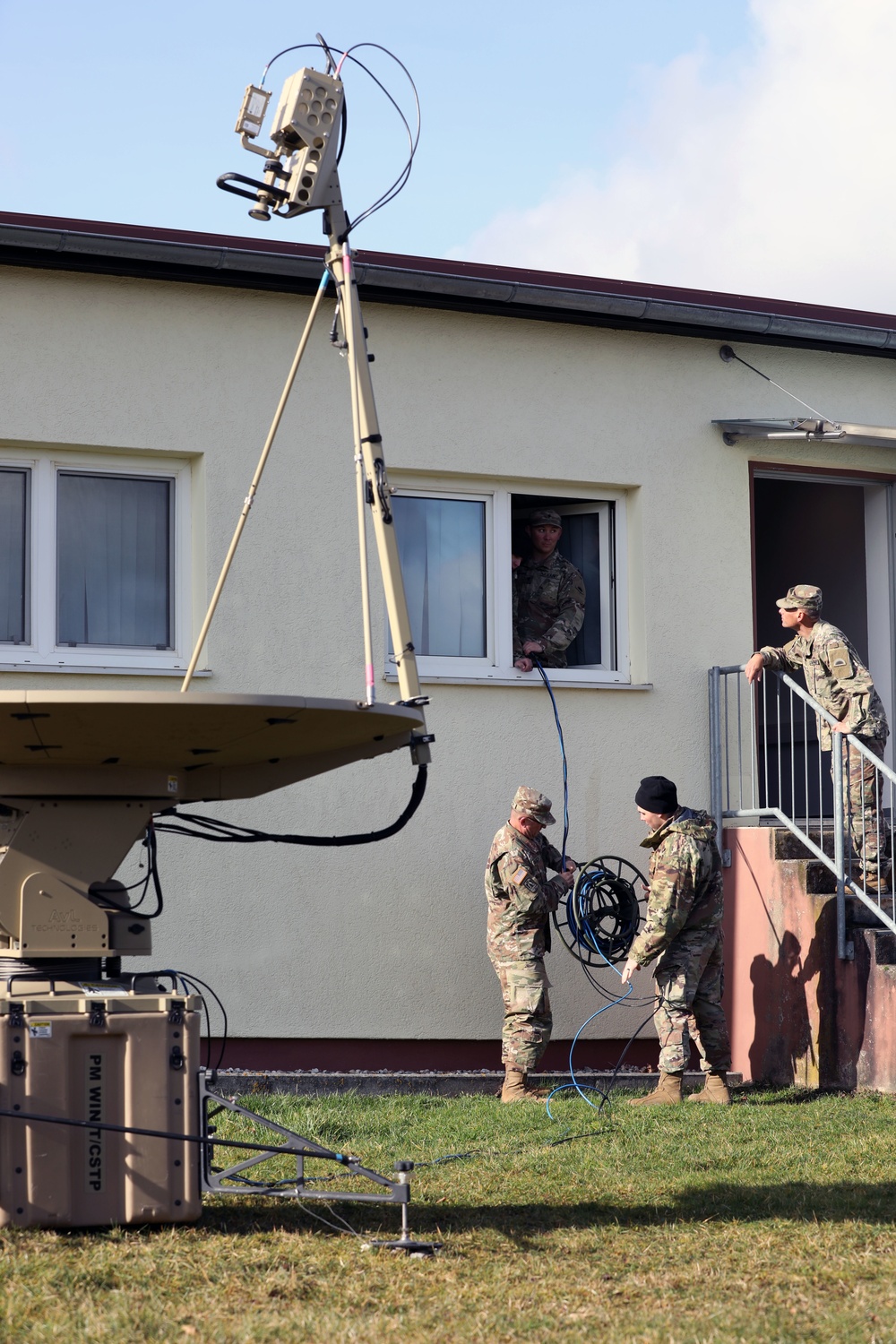 DVIDS Images Signal support systems specialists prepare ground