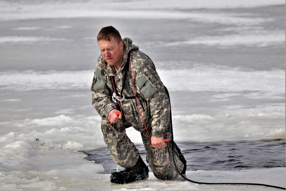 Cold-water immersion training for Soldiers, Marines at Fort McCoy