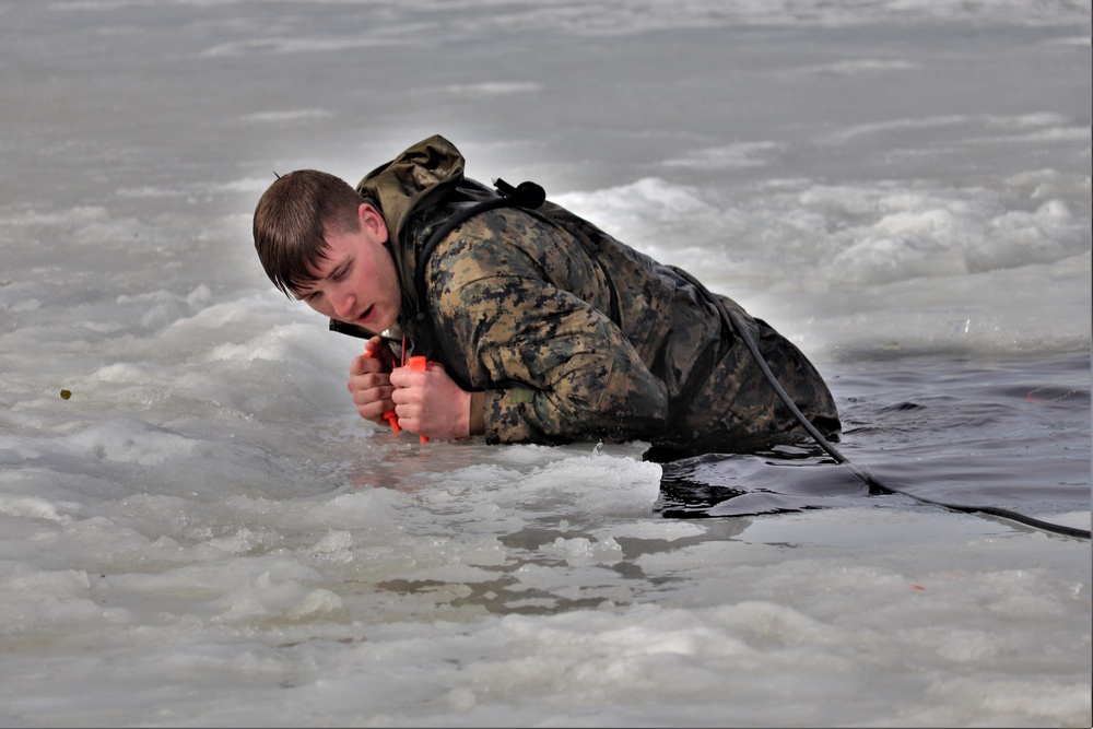 Cold-water immersion training for Soldiers, Marines at Fort McCoy