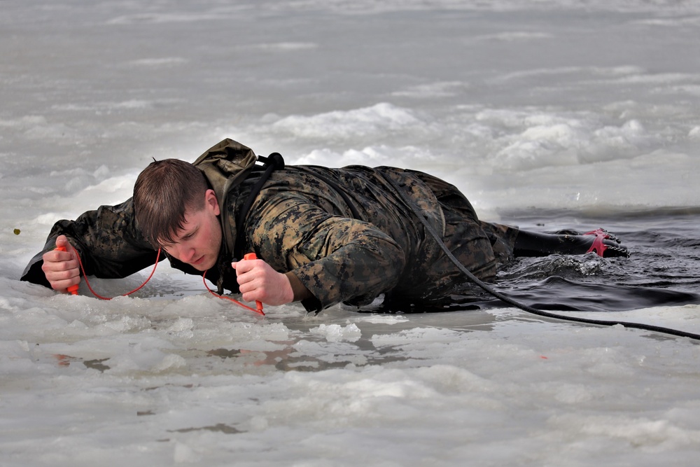 Cold-water immersion training for Soldiers, Marines at Fort McCoy