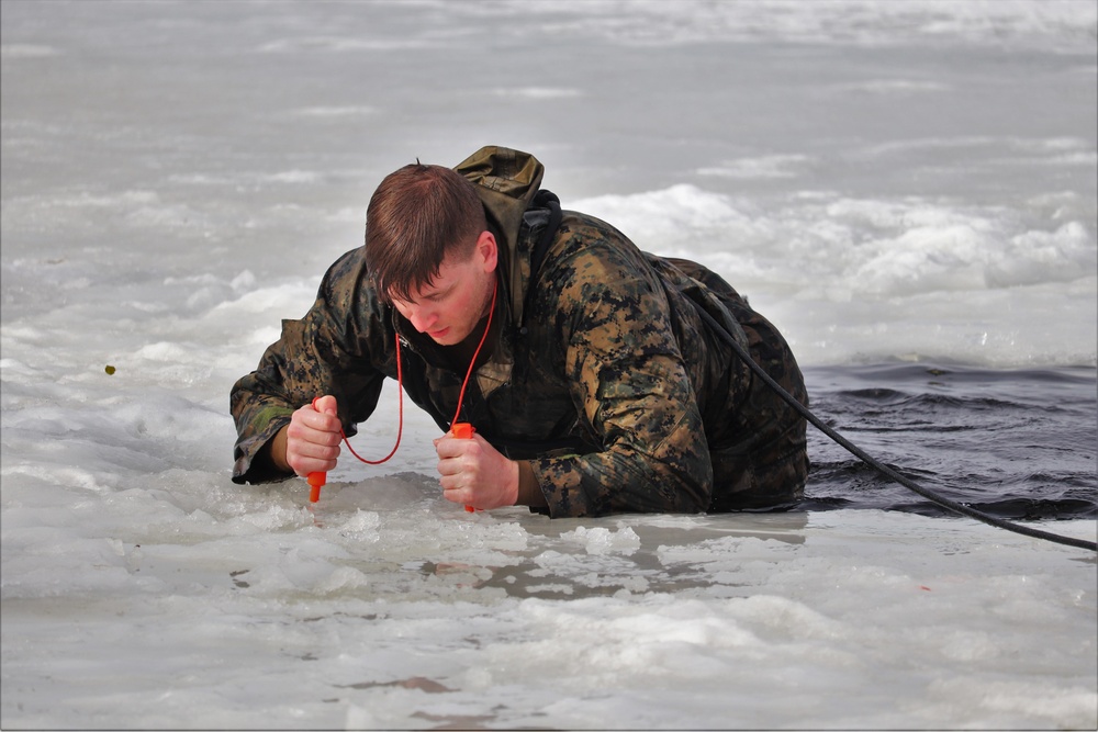 Cold-water immersion training for Soldiers, Marines at Fort McCoy