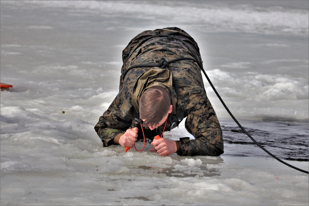 Cold-water immersion training for Soldiers, Marines at Fort McCoy