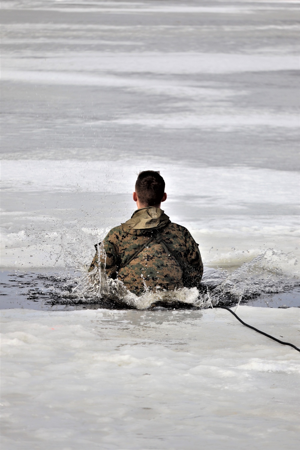 Cold-water immersion training for Soldiers, Marines at Fort McCoy