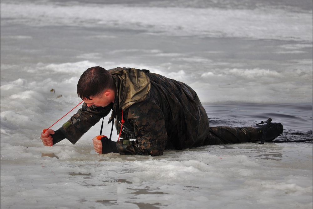 Cold-water immersion training for Soldiers, Marines at Fort McCoy