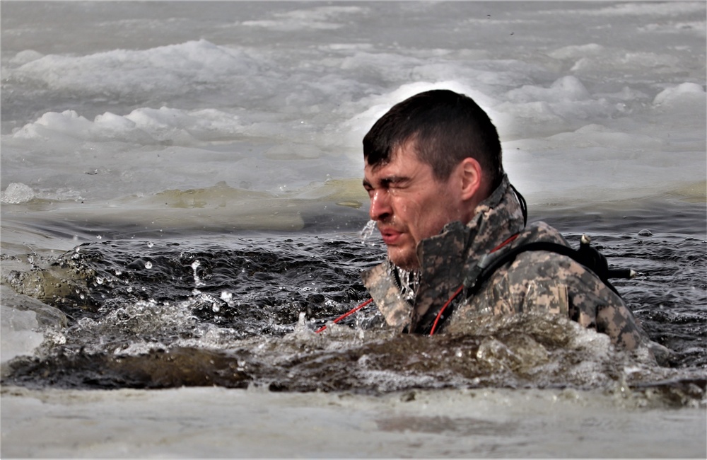 Cold-water immersion training for Soldiers, Marines at Fort McCoy