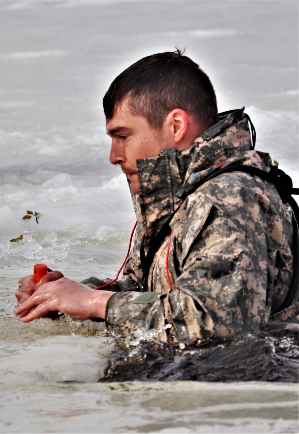 Cold-water immersion training for Soldiers, Marines at Fort McCoy