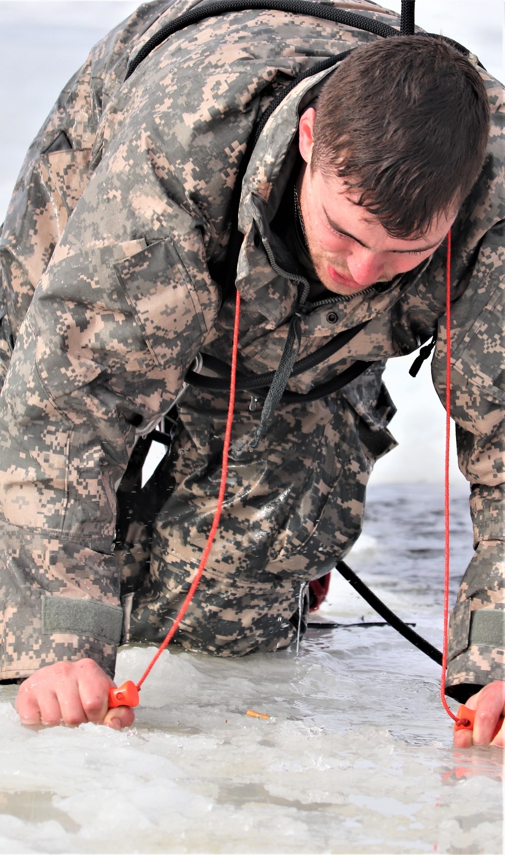 Cold-water immersion training for Soldiers, Marines at Fort McCoy