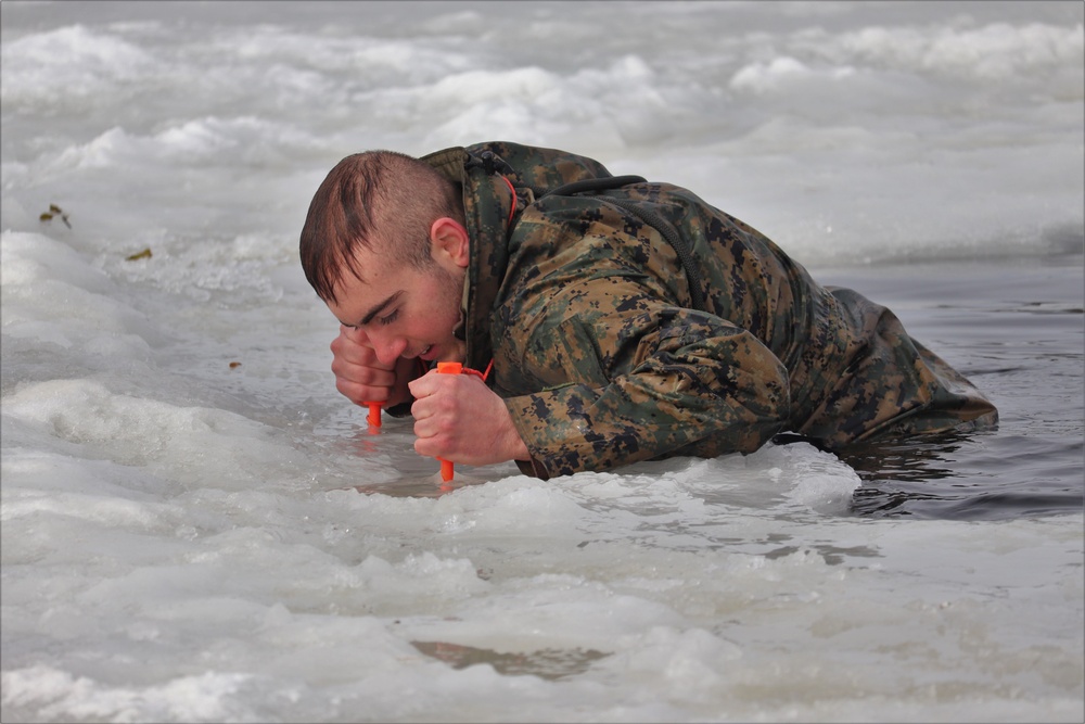 Cold-water immersion training for Soldiers, Marines at Fort McCoy