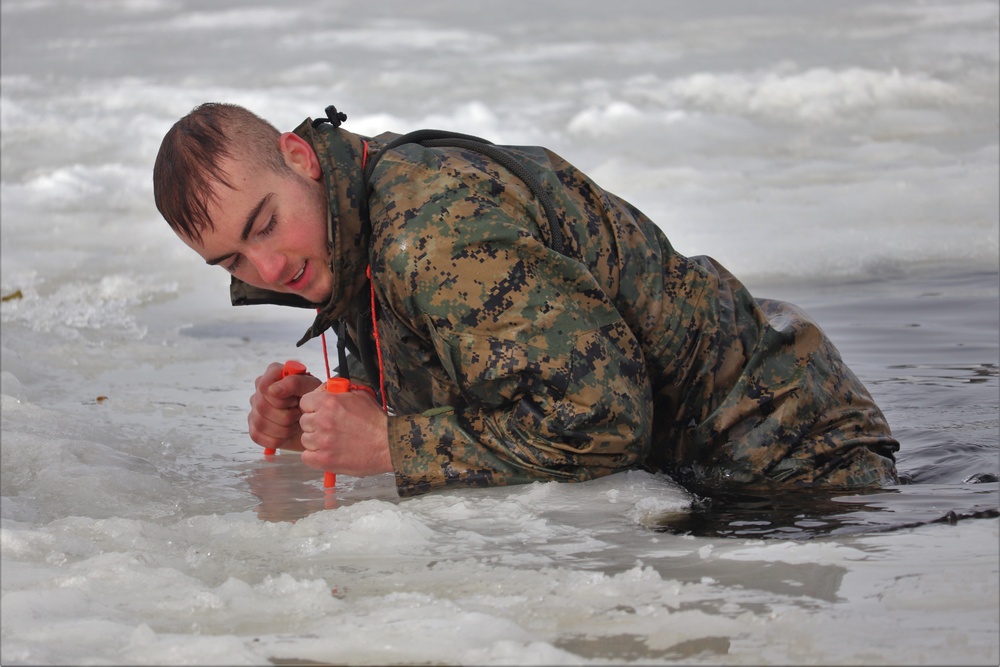 Cold-water immersion training for Soldiers, Marines at Fort McCoy