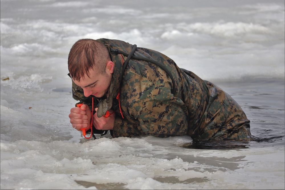 Cold-water immersion training for Soldiers, Marines at Fort McCoy