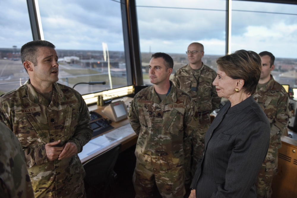 Secretary Barrett visits Team Mildenhall