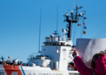 Coast Guard Cutter Valiant crew returns home after 9-week Caribbean patrol