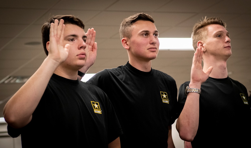 Local Future Soldiers receive enlistment oath from orbiting astronaut