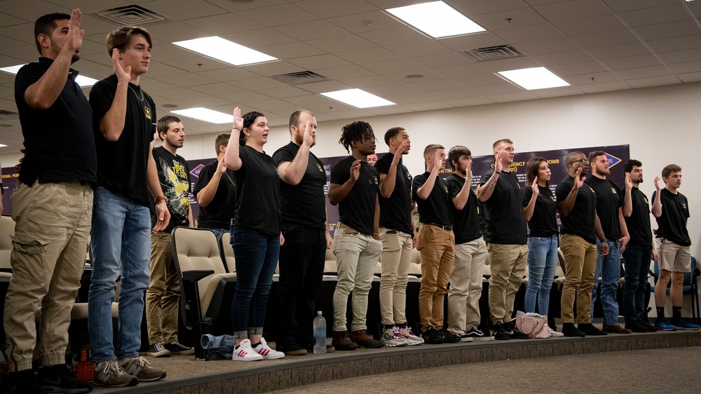 Local Future Soldiers receive enlistment oath from orbiting astronaut