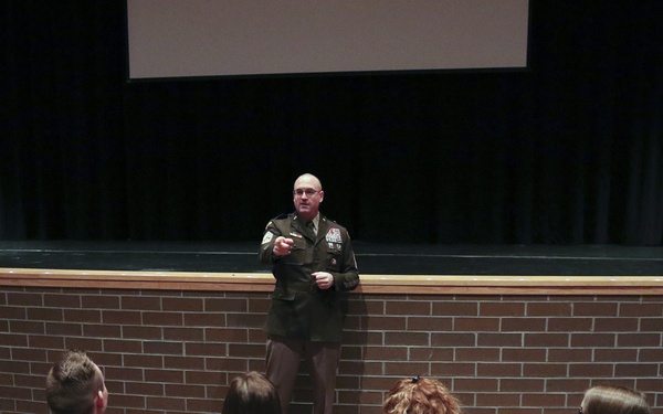 CSM Copeland engages with new Army recruits