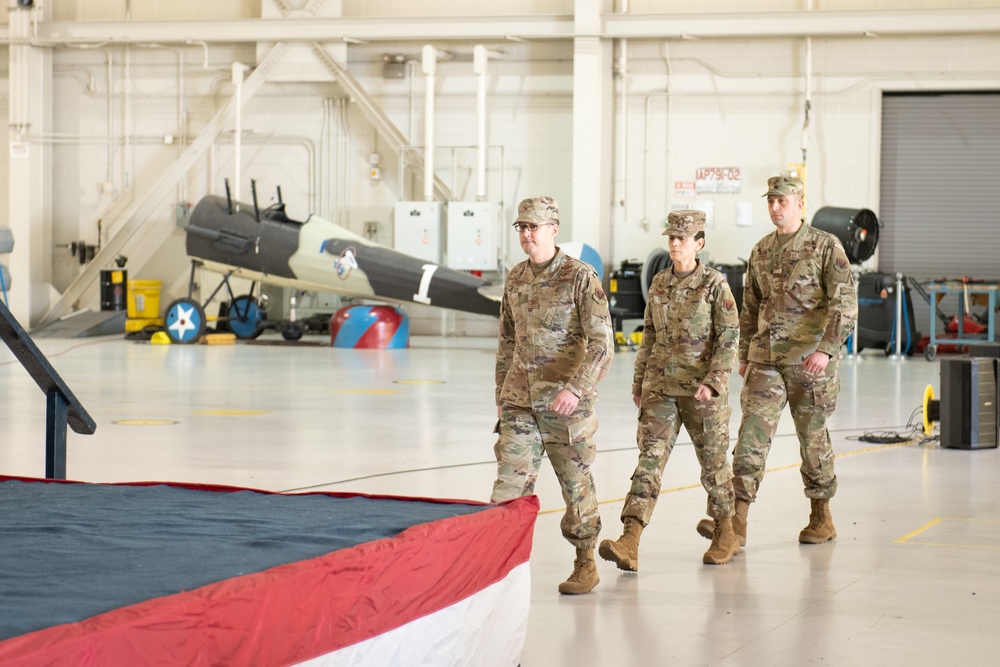 192nd MXG welcomes new commander