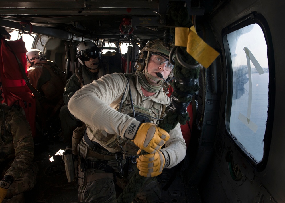 HSC Weapons School Conducts MIO/VBSS Training with local squadrons