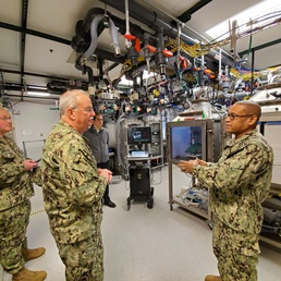 Navy Surgeon General Visits Naval Medical Research Unit Dayton