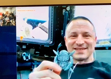 Special Forces school holds video chat with space station