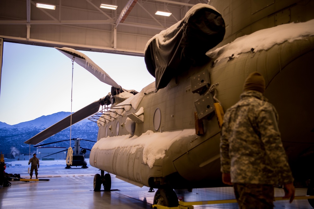 CH-47 Chinooks go to Deadhorse for Arctic Eagle