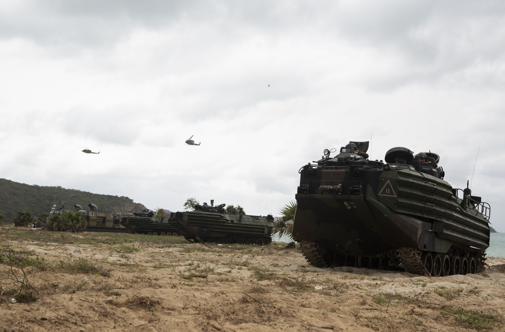 Cobra Gold 20: US, Royal Thai militaries conduct amphibious beach landing