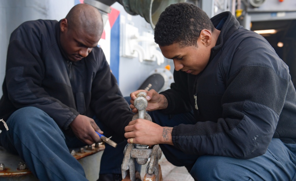 San Jacinto Conducts Operations in the Atlantic