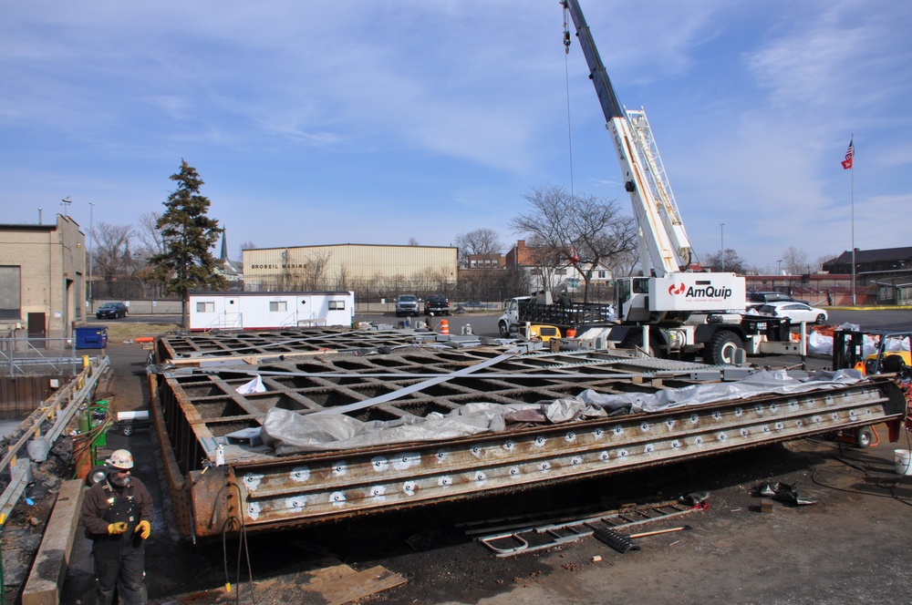 Black Rock Lock Gate Repairs-Installing new diagonals