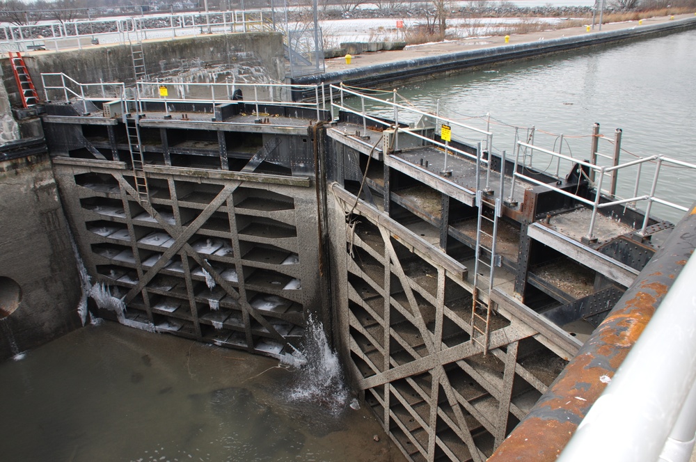 DVIDS - Images - Black Rock Lock Chamber Dewatering [Image 9 of 11]
