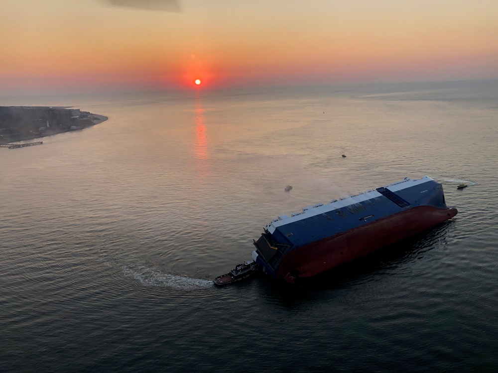 Coast Guard responds to MV Golden Ray in St. Simons Sound